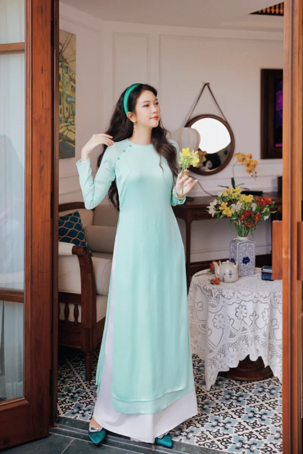 Áo dài xanh ngọc